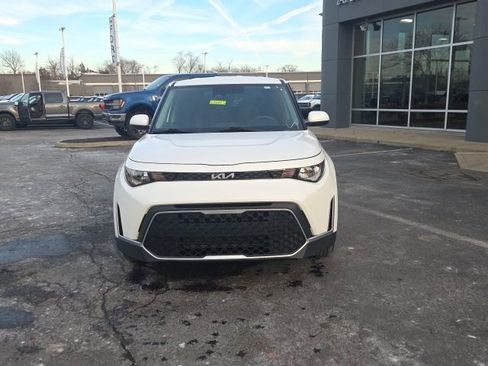Used 2024 Kia Soul LX w/ Option Group 015 image 11