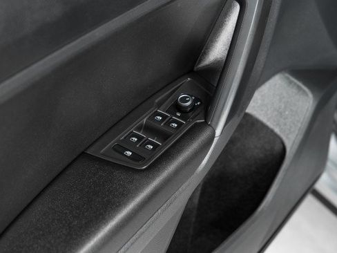 Used 2021 Volkswagen Tiguan SE R-Line image 42