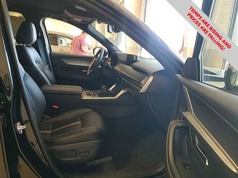 Used 2025 MAZDA CX-90 3.3 Turbo w/ Premium Plus Pkg image 18