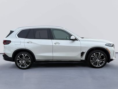New 2026 BMW X5 xDrive40i w/ Executive Package