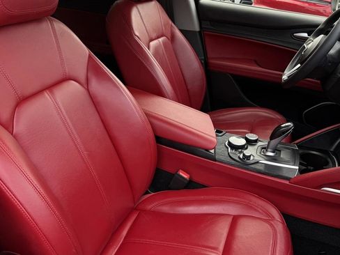 Used 2019 Alfa Romeo Stelvio AWD image 44
