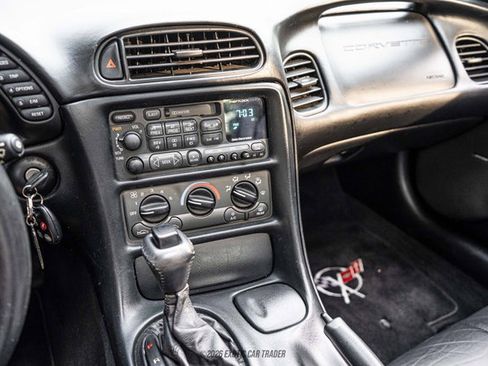 Used 1999 Chevrolet Corvette Coupe w/ Performance Handling Pkg RWD image 52