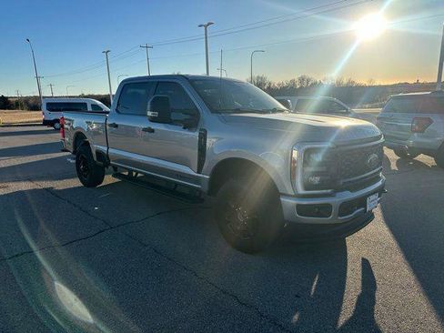 Used 2023 Ford F250 XL w/ STX Appearance Package image 3