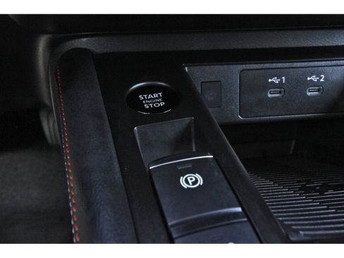 Certified 2025 Nissan Kicks SR FWD image 27
