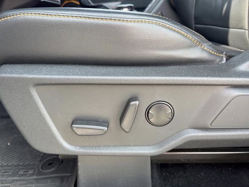 Used 2023 Ford Bronco Badlands image 29