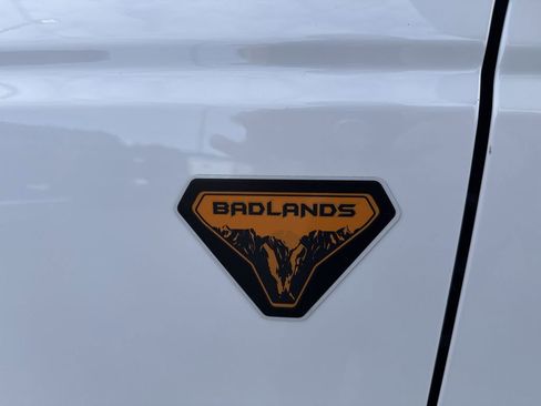New 2025 Ford Bronco Badlands image 12