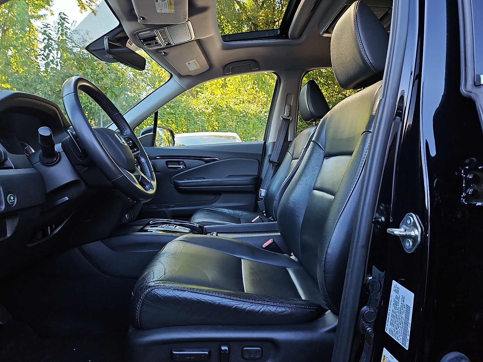 Used 2020 Honda Pilot Touring image 15