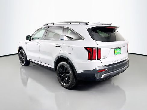 Used 2022 Kia Sorento S w/ Panoramic Sunroof Package AWD/4WD image 7
