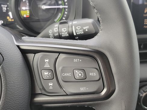 Used 2025 Jeep Wrangler Unlimited Rubicon 4xe w/ Safety Group AWD/4WD image 12