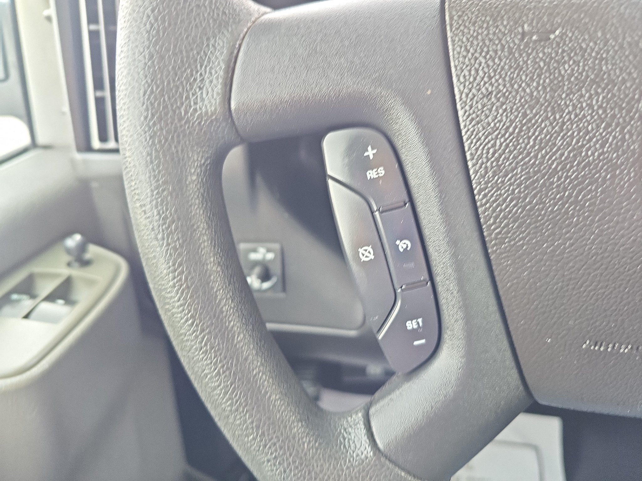 Used 2018 Chevrolet Express 2500 w/ Driver Convenience Package RWD image 22