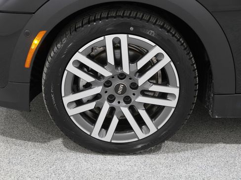 Certified 2025 MINI Cooper S image 21