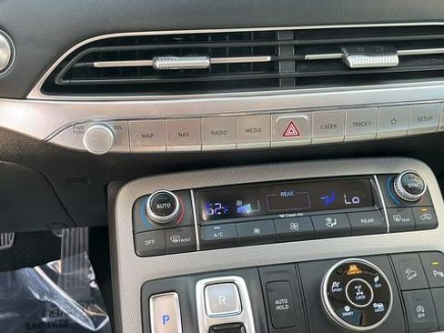 Used 2022 Hyundai Palisade SEL w/ 8P Bench Seat Package AWD/4WD image 13