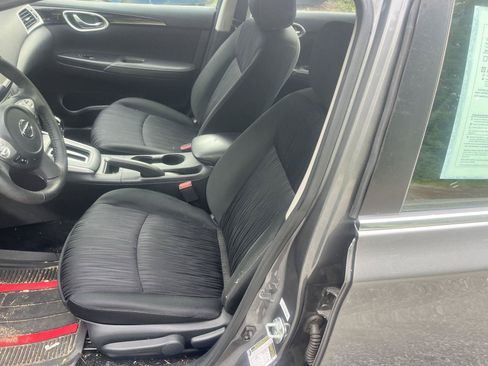 Used 2019 Nissan Sentra SV FWD image 11