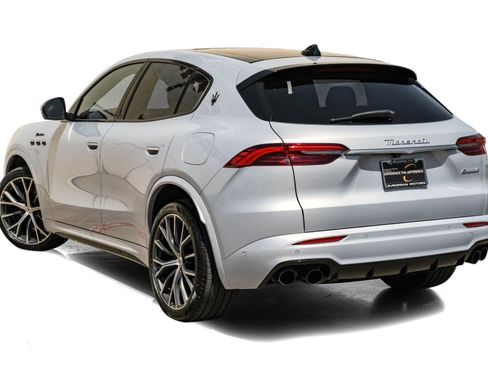 Used 2023 Maserati Grecale Modena image 10