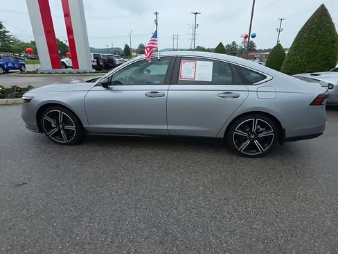 Used 2023 Honda Accord Sport image 4