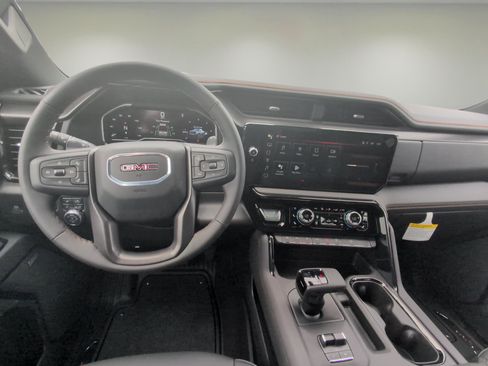 Used 2025 GMC Sierra 1500 AT4 w/ Technology Package image 9