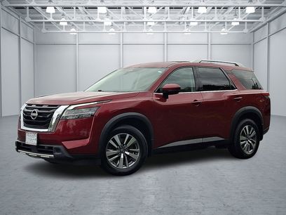 Used 2023 Nissan Pathfinder SL