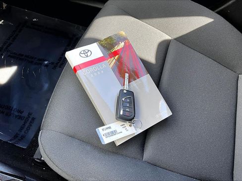 Used 2024 Toyota Corolla LE image 14