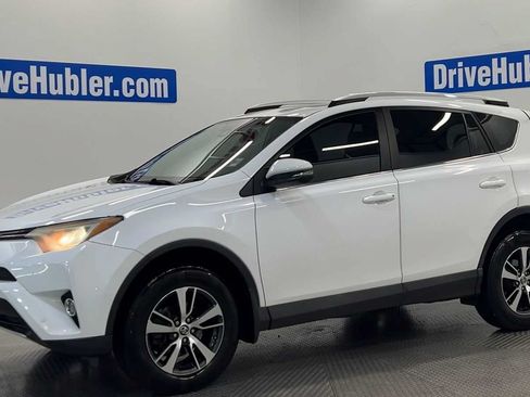Used 2016 Toyota RAV4 XLE w/ Convenience Package AWD/4WD image 4