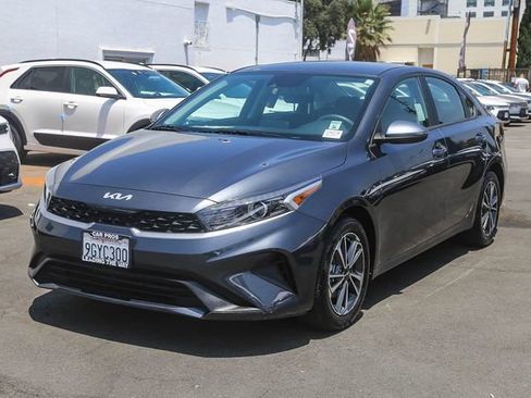 Certified 2023 Kia Forte LXS FWD image 5