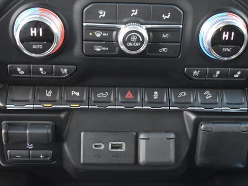 Used 2020 GMC Sierra 2500 Denali w/ Technology Package image 27