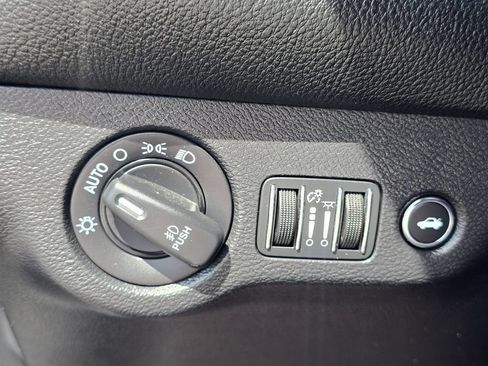 Used 2016 Dodge Challenger SXT Plus RWD image 26