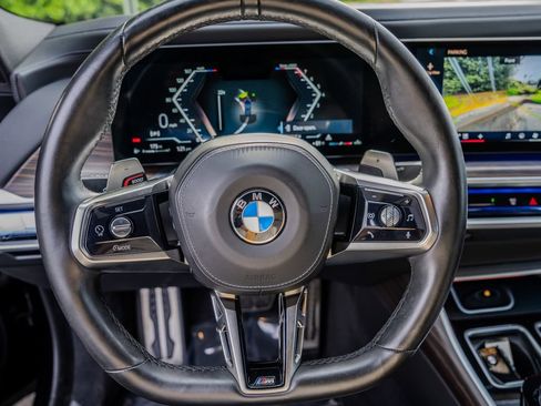 Used 2023 BMW 740i RWD image 5