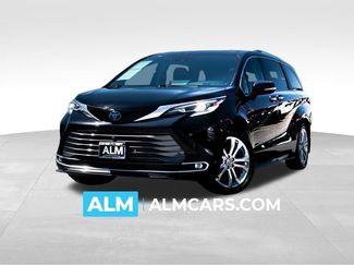 Used 2023 Toyota Sienna Platinum video 1