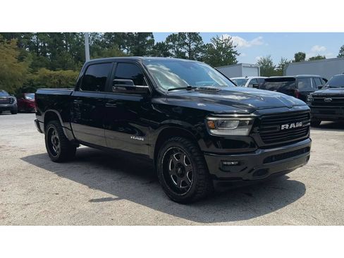 Used 2023 RAM 1500 Laramie AWD/4WD image 2