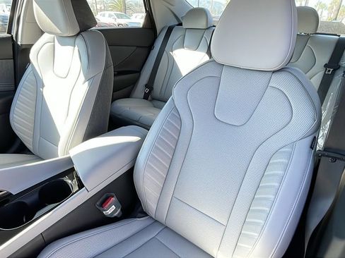 New 2026 Hyundai Elantra Limited image 15