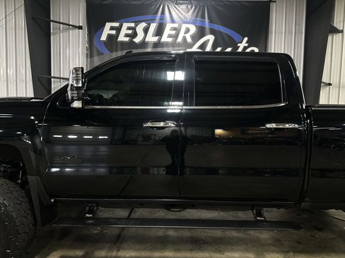 Used 2019 Chevrolet Silverado 2500 High Country w/ Duramax Plus Package image 28