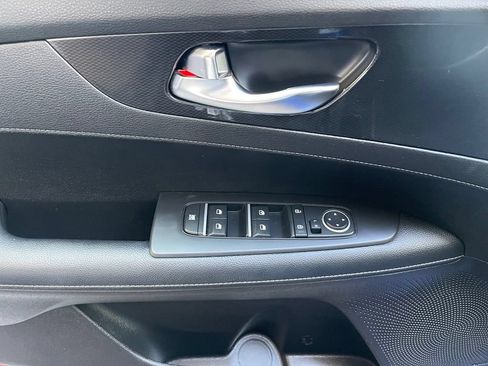 Used 2021 Kia Forte GT-Line w/ GT-Line Premium Package FWD image 7