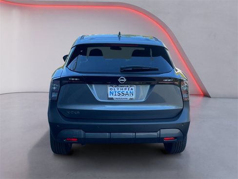 New 2025 Nissan Kicks SV image 4