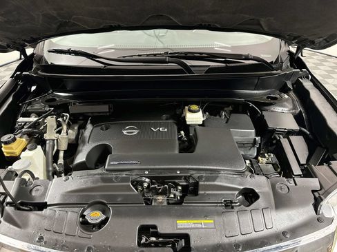 Used 2016 Nissan Pathfinder Platinum AWD/4WD image 1