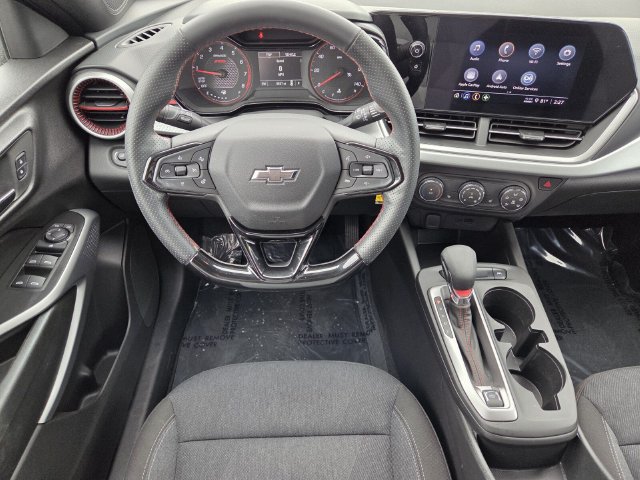 Used 2024 Chevrolet Trax RS w/ Driver Confidence Package FWD image 16