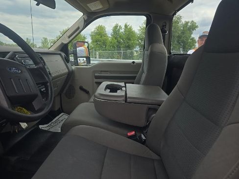 Used 2009 Ford F350 XLT RWD image 5