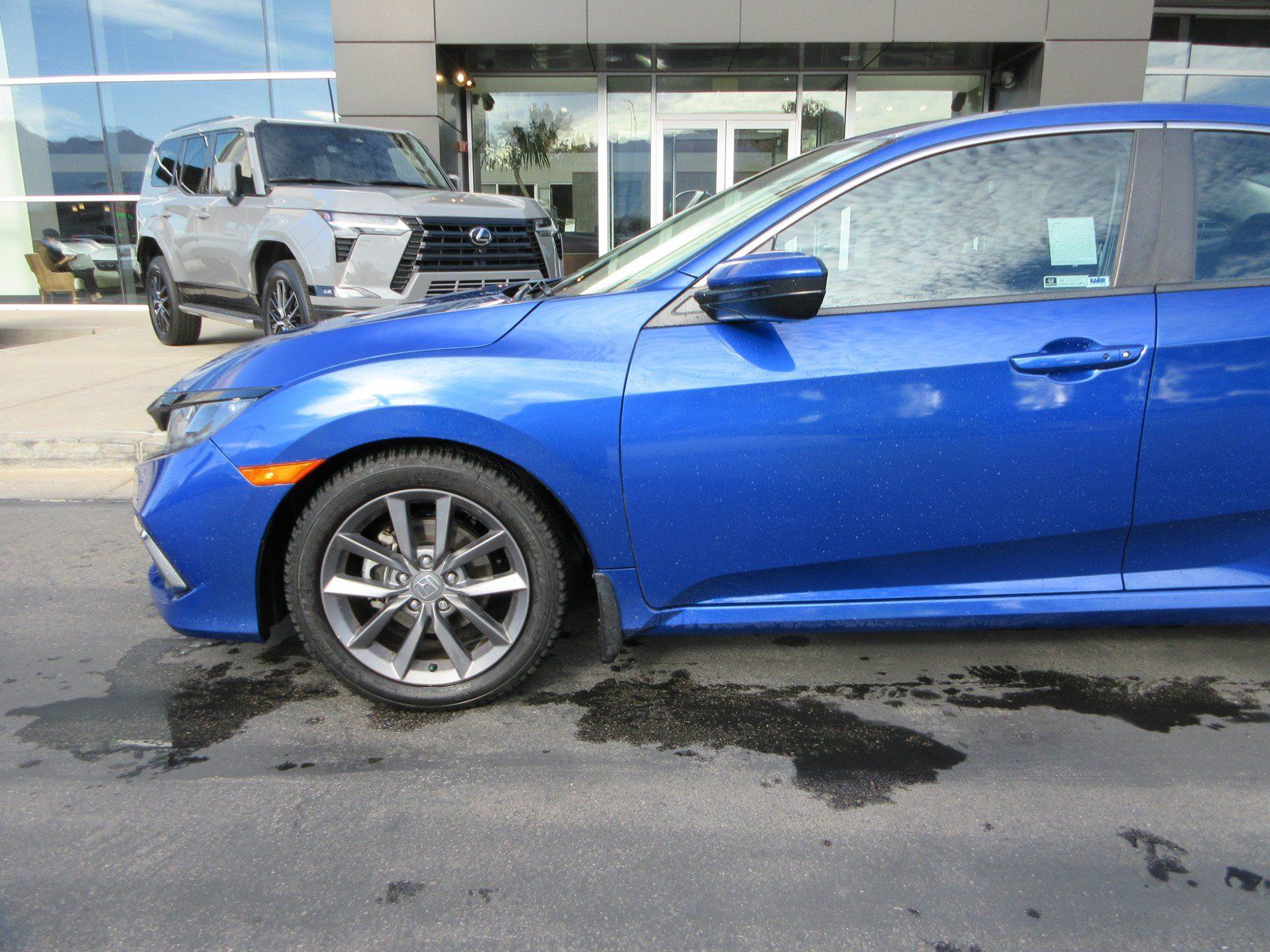 Used 2019 Honda Civic EX image 2