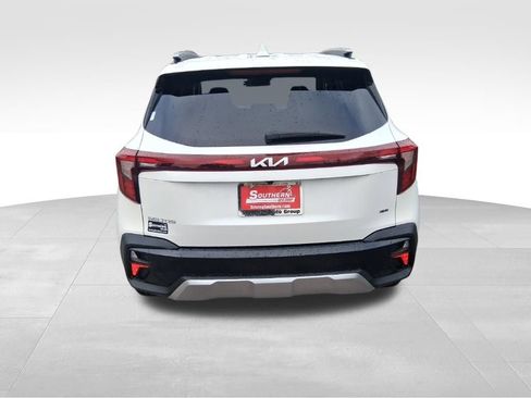 Used 2025 Kia Seltos S image 3