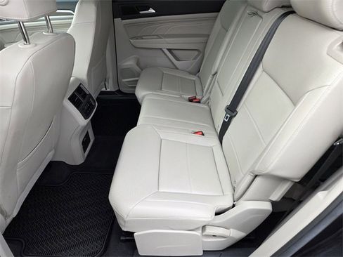 Used 2023 Volkswagen Atlas SEL image 11