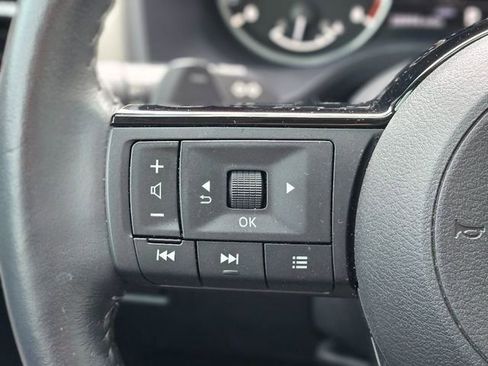 Used 2023 Nissan Rogue SL w/ SL Premium Package image 17