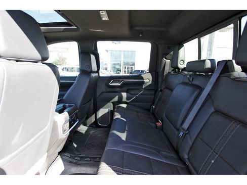 Used 2025 Chevrolet Silverado 1500 High Country w/ High Country Premium Package image 10