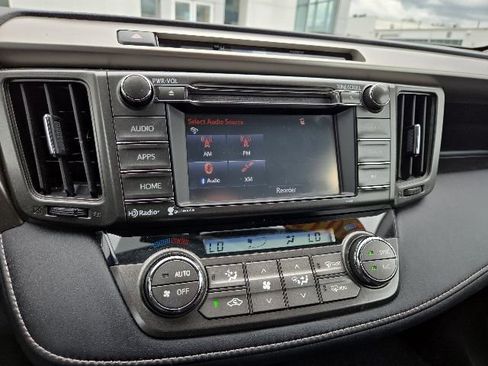 Used 2015 Toyota RAV4 XLE AWD/4WD image 14