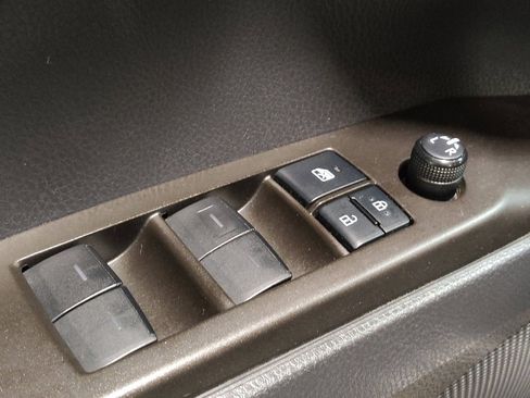 Used 2021 Toyota Camry LE FWD image 27
