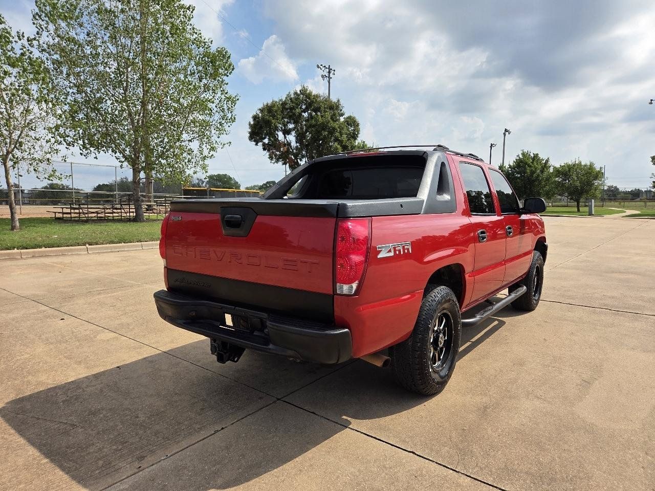 Used 2004 Chevrolet Avalanche Z66 RWD image 28