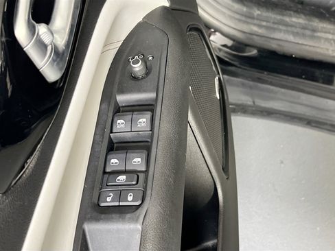 Used 2022 Jeep Compass Limited w/ Sun and Sound Group image 17