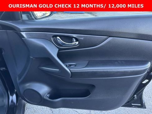 Used 2017 Nissan Rogue S image 8