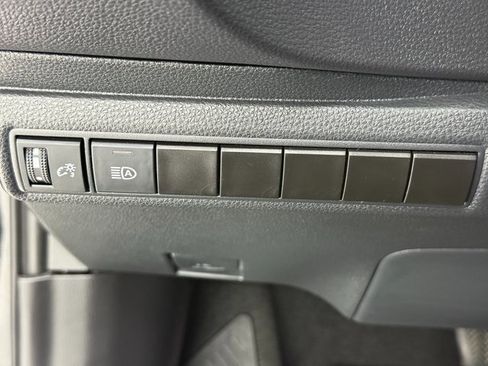 Used 2024 Toyota Corolla SE image 11
