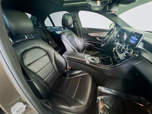 Used 2018 Mercedes-Benz C 300 C 300 image 26