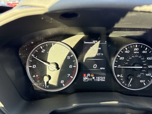 Used 2025 Subaru Forester Premium image 15