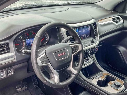 Used 2022 GMC Acadia SLE image 8